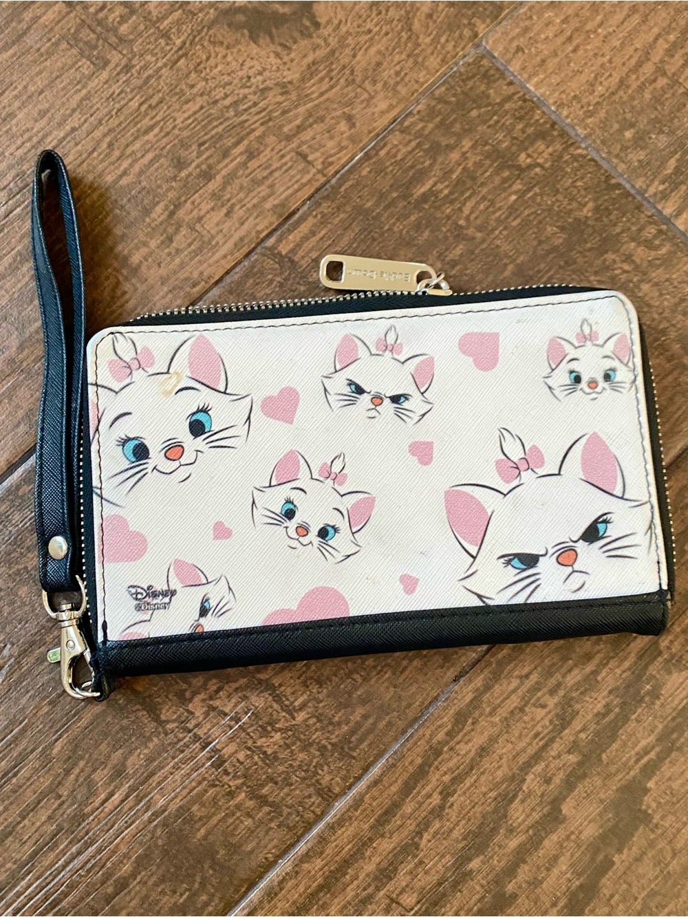 Buckle-Down Disney The Aristocats Marie Expressions zip-around wallet